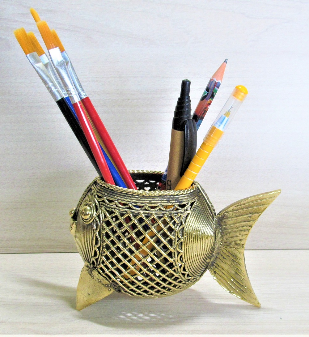 Dhokra Fish Shaped Pen Stand